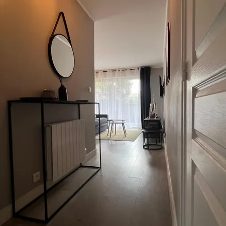 Résidence Avec Piscine, à 2 Min De La Apartamento