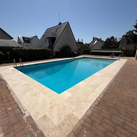 Daire Avec Piscine, A 2 Min De La Bénerville-sur-Mer